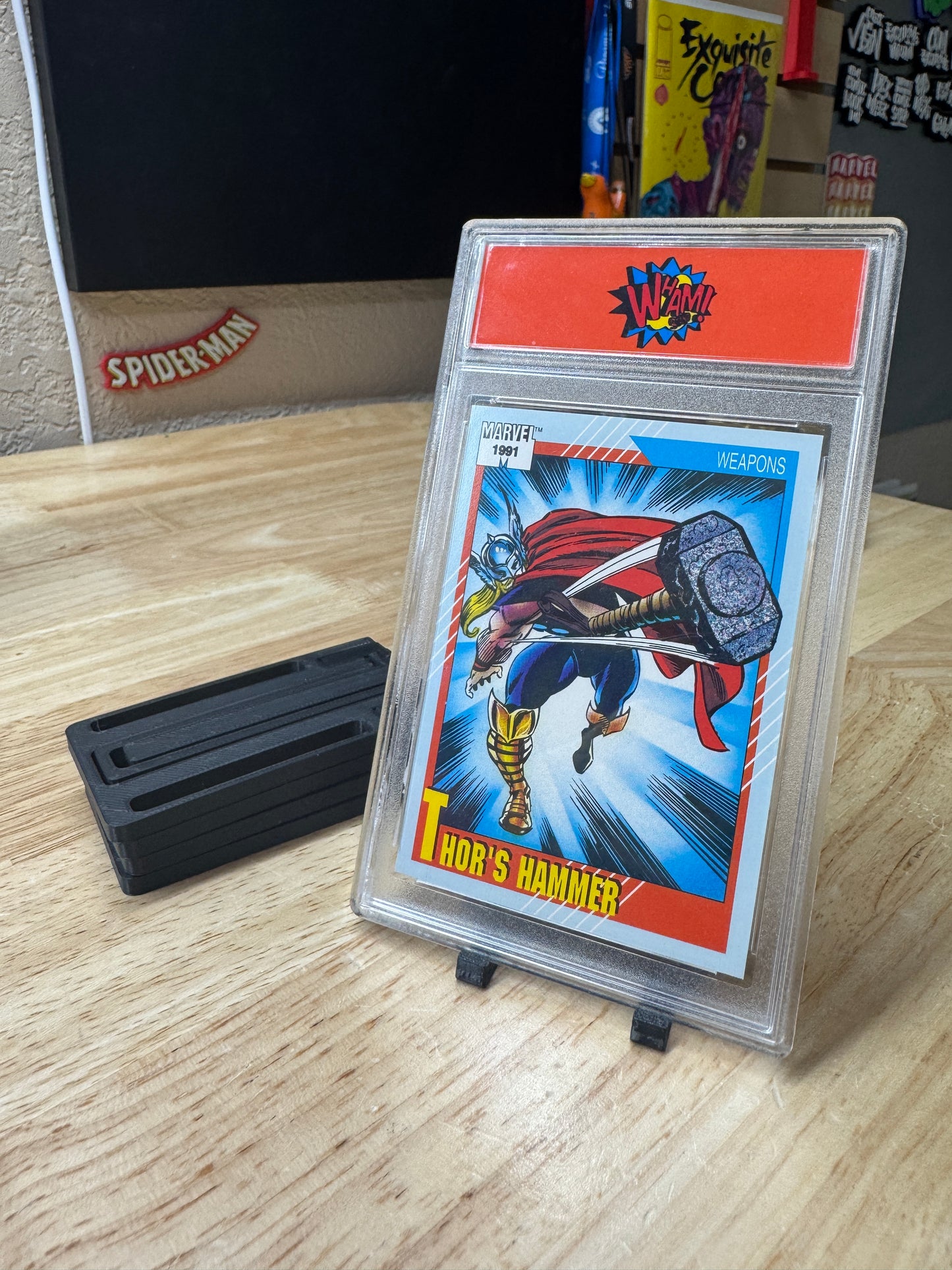 SMALL COMPACT FOLDING STAND