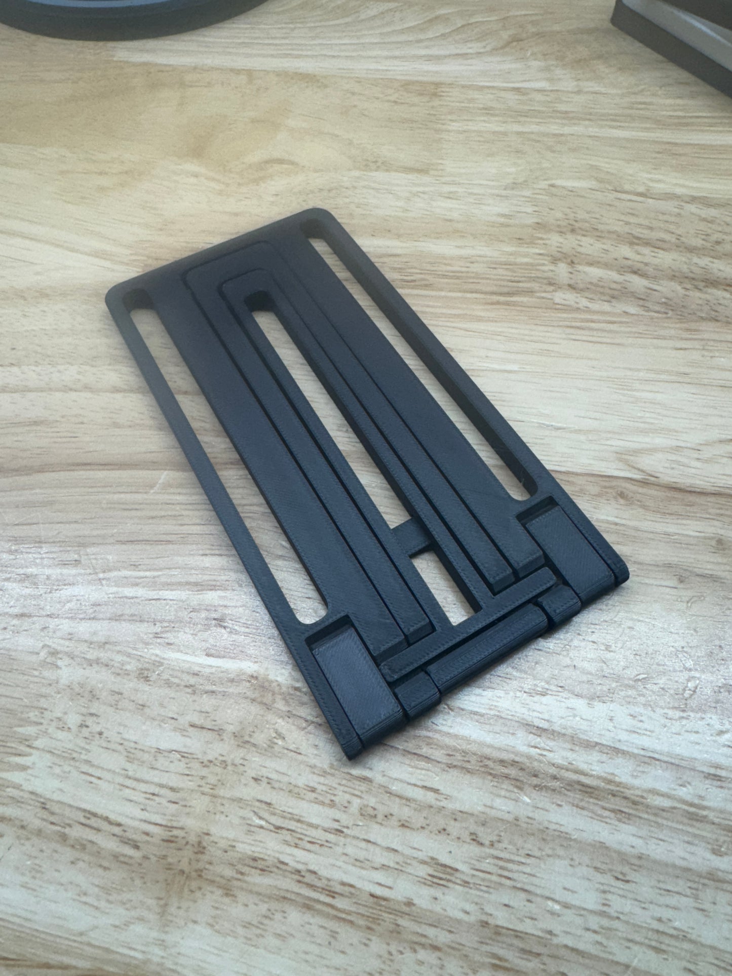 COMPACT FOLDING STAND